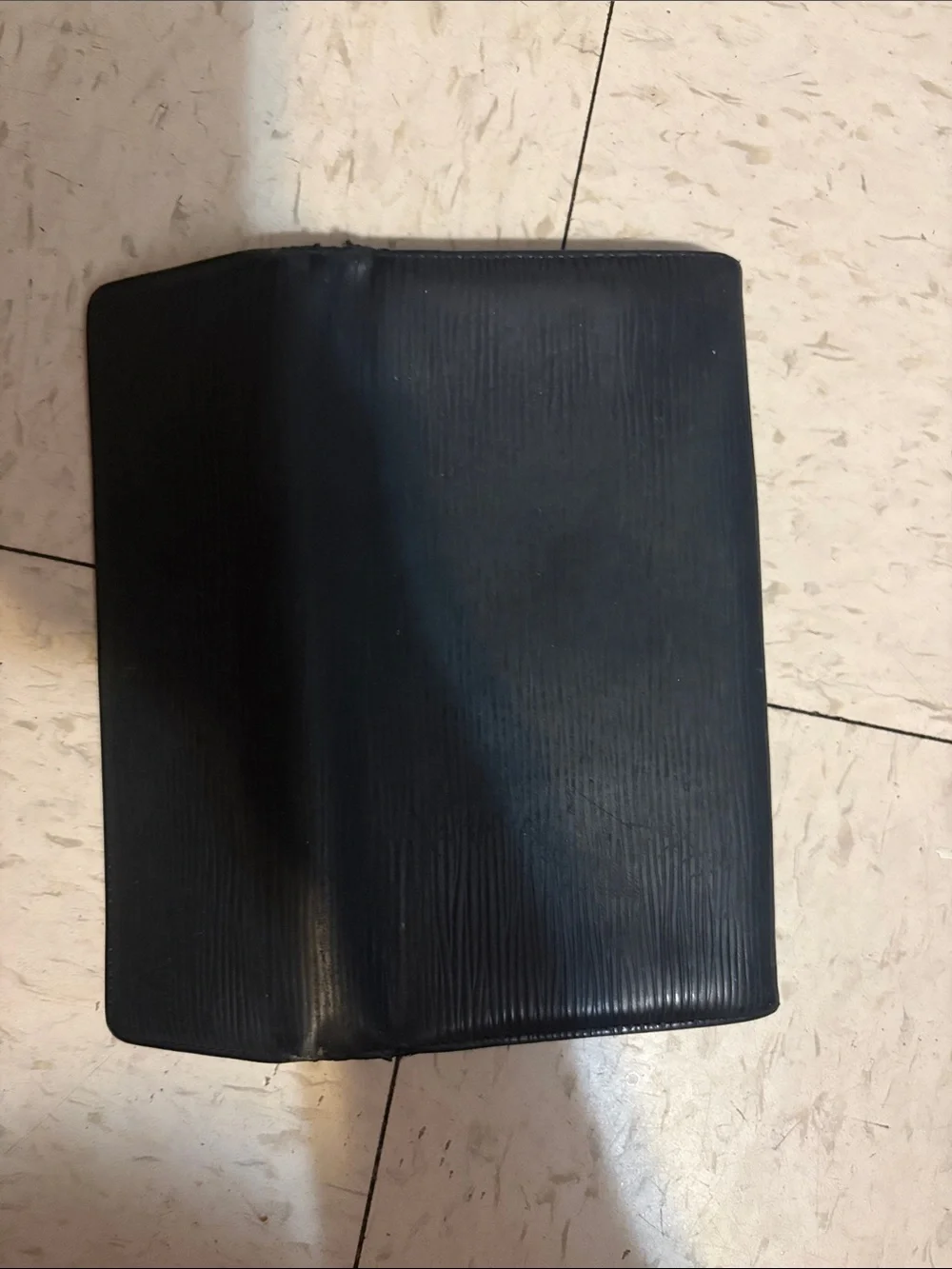 Auth Louis Vuitton Epi Black Leather Wallet